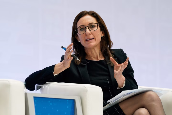 wage growth in the UK