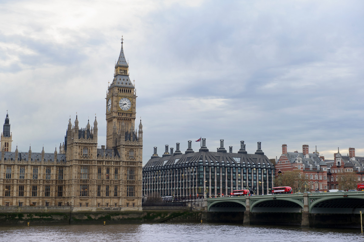 Parliament Discusses Russian Political Influence Concerns